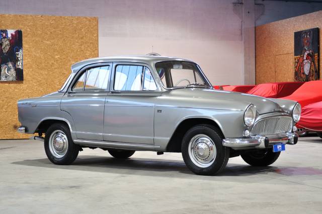 Image 1/41 of SIMCA Aronde P 60 Monthléry Spéciale (1961)