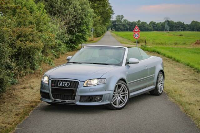 Image 1/7 de Audi RS4 (2007)