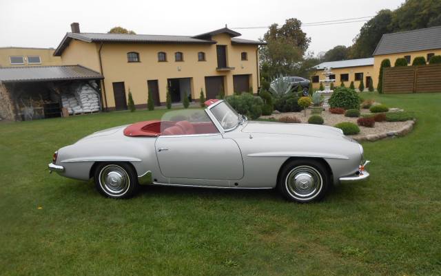 Image 1/6 de Mercedes-Benz 190 SL (1963)