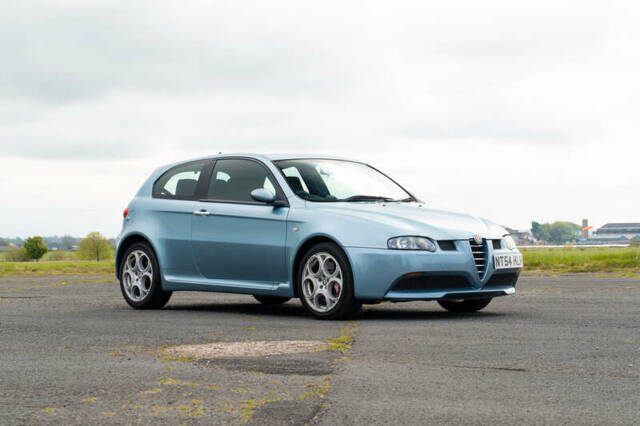 Image 1/50 de Alfa Romeo 147 3.2 GTA (2004)