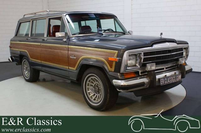 Image 1/30 of Jeep Grand Wagoneer (1986)
