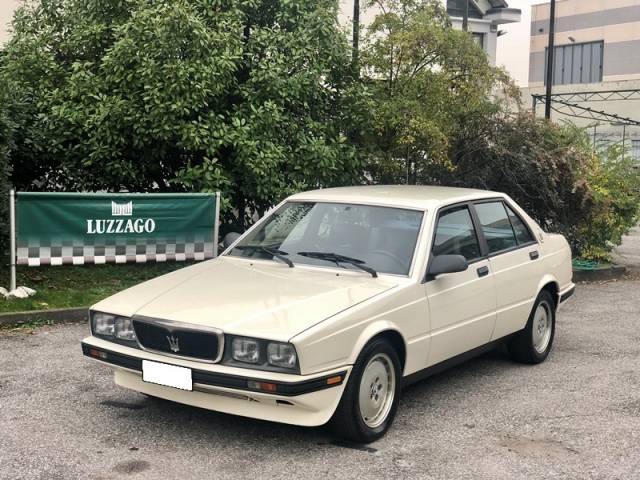 Image 1/22 of Maserati 422 (1990)