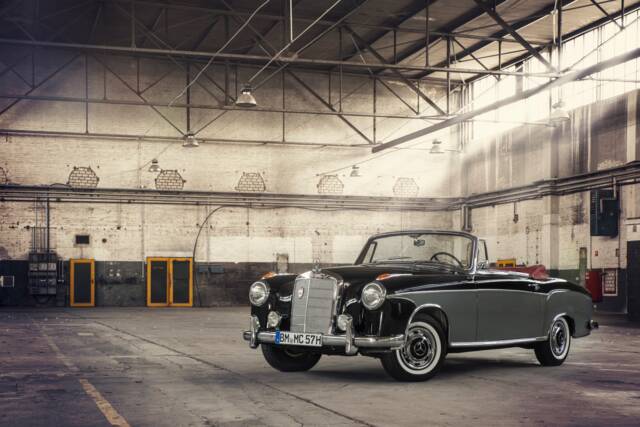 Afbeelding 1/118 van Mercedes-Benz 220 S Cabriolet (1957)