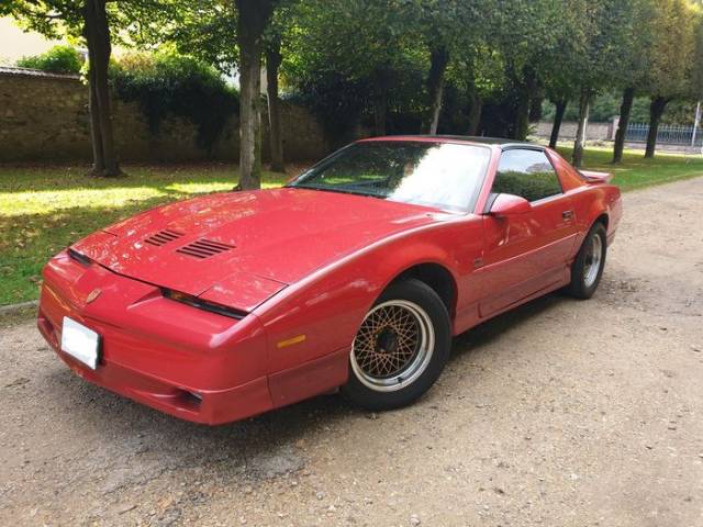 Bild 1/9 von Pontiac Firebird TransAm GTA (1989)