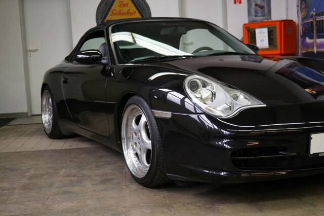 Afbeelding 1/43 van Porsche 911 Carrera (2002)