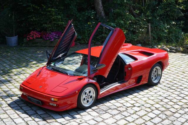 Bild 1/22 von Lamborghini Diablo (1992)