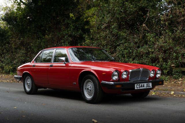 Image 1/20 of Jaguar Sovereign 2.9 (1986)