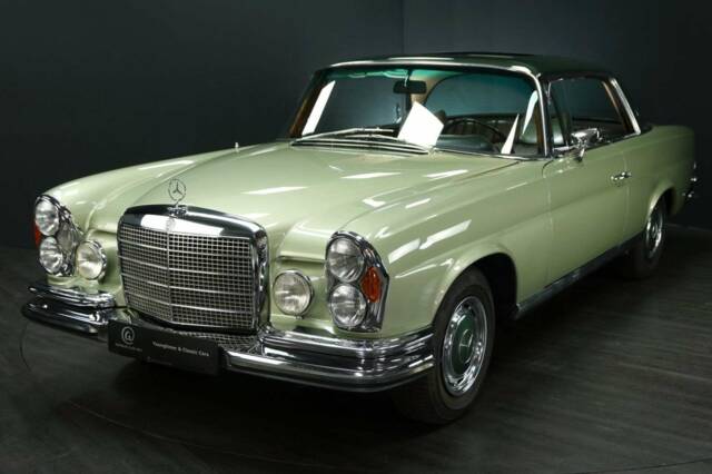 Bild 1/49 von Mercedes-Benz 280 SE (1970)