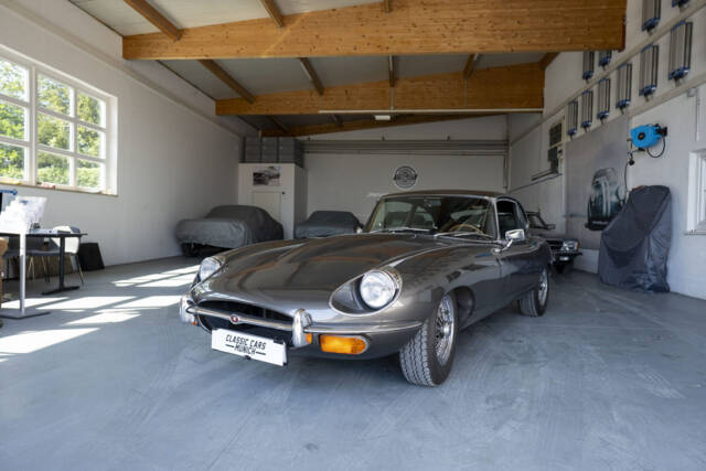 Bild 1/15 von Jaguar E-Type (1969)
