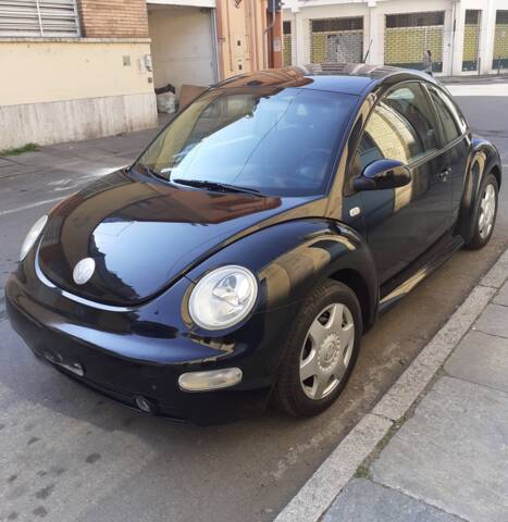 Imagen 1/6 de Volkswagen New Beetle 1.6 (2001)