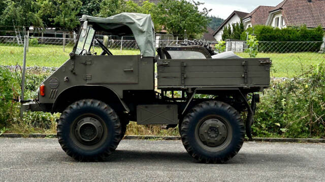 Imagen 1/10 de Mercedes-Benz Unimog 411 (1967)