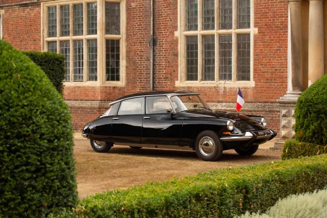 Immagine 1/20 di Citroën DS 19 Prestige Chapron (1967)