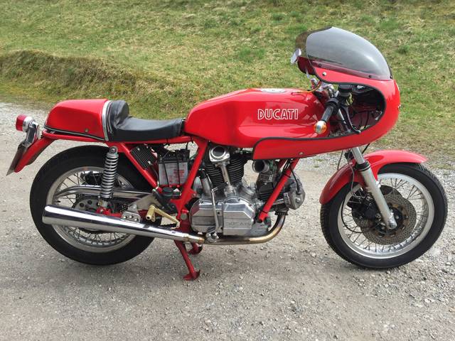 Image 1/11 de Ducati 900 SS II (1982)