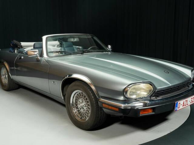 Image 1/8 de Jaguar XJS 5.3 V12 (1992)