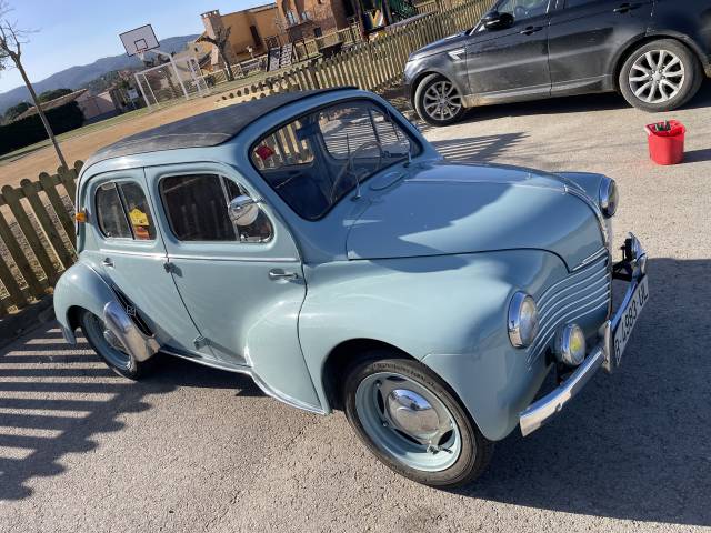 Afbeelding 1/6 van Renault 4 CV Décapotable (1953)