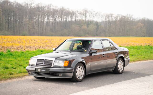 Imagen 1/61 de Mercedes-Benz 500 E (1992)