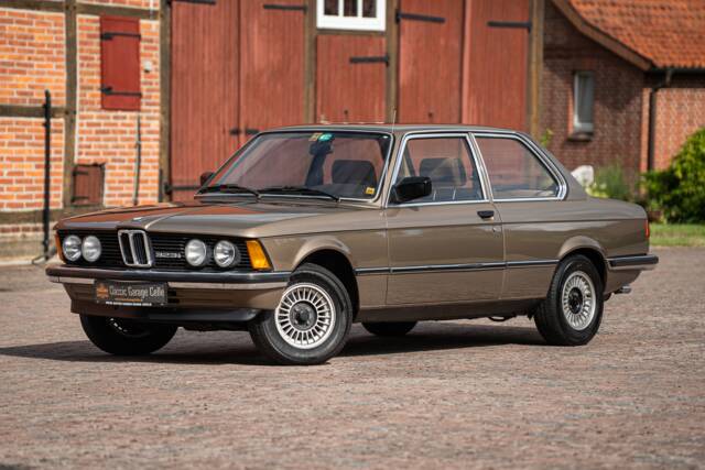 Image 1/76 of BMW 323i (1982)