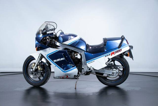 Immagine 1/50 di Suzuki DUMMY (1987)