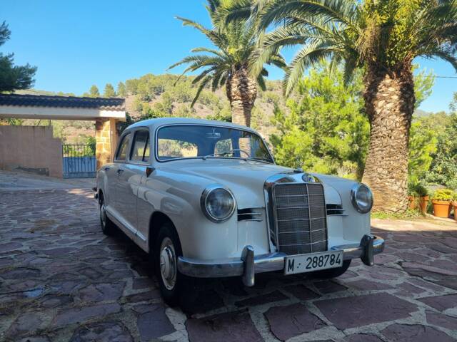 Immagine 1/8 di Mercedes-Benz 190 b (1961)