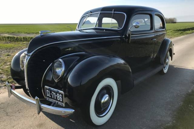 Image 1/30 of Ford Tudor V8 (1938)