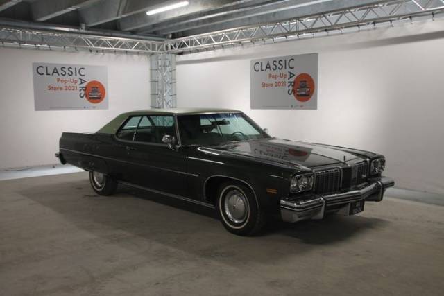 Bild 1/8 von Oldsmobile 98 LS Coupé (1974)