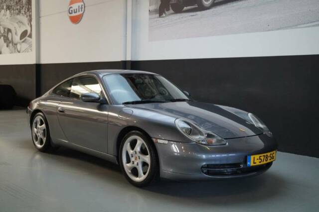 Bild 1/50 von Porsche 911 Carrera (2001)