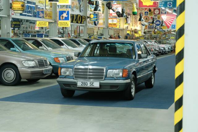 Image 1/50 of Mercedes-Benz 280 SE (1983)