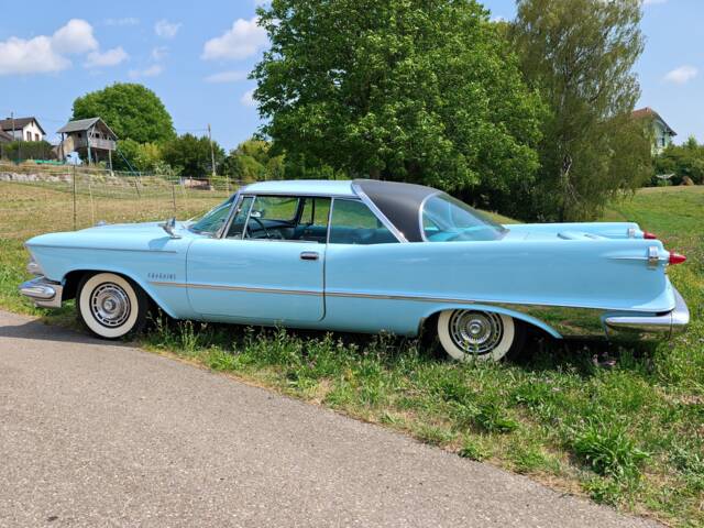 Image 1/5 of Imperial Crown Coupé (1959)