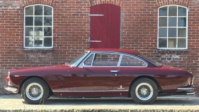 Image 1/15 of Ferrari 330 GT 2+2 (1964)