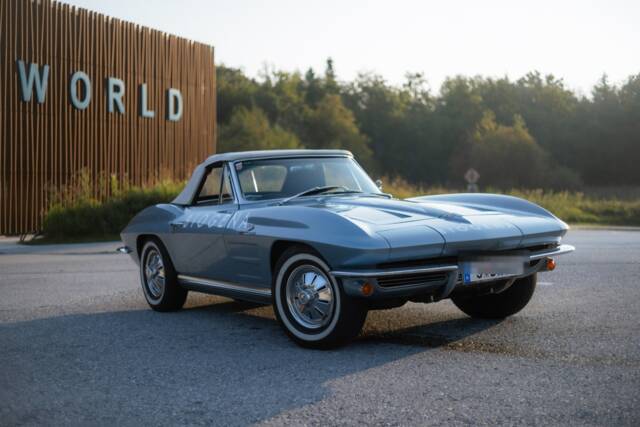 Image 1/35 of Chevrolet Corvette Sting Ray Convertible (1964)