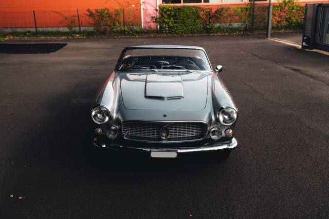 Image 1/50 de Maserati 3500 GT Spyder Vignale (1960)