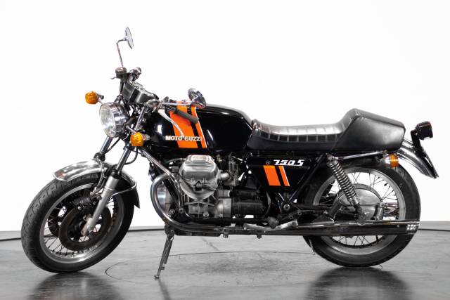 Immagine 1/15 di Moto Guzzi DUMMY (1975)