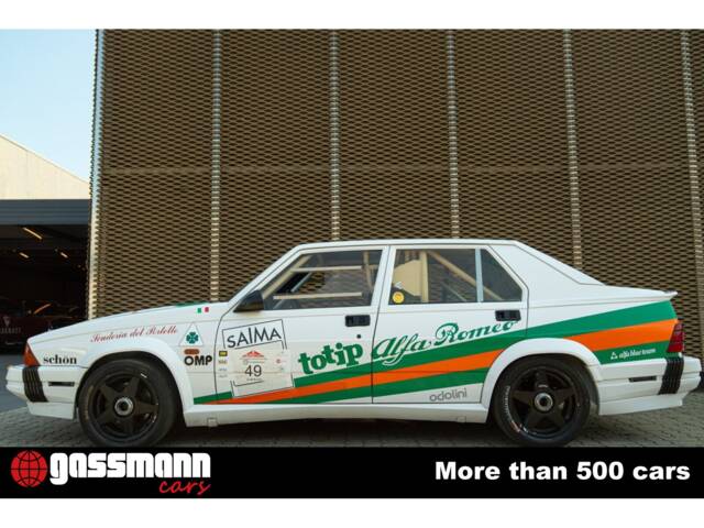 Image 1/15 de Alfa Romeo 75 3.0 V6 QV (1988)