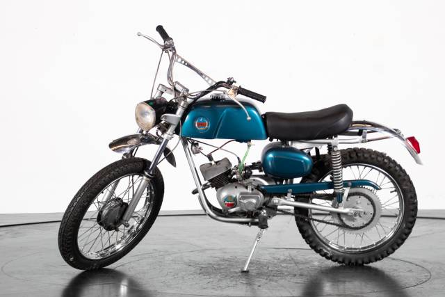 Image 1/18 of Benelli DUMMY (1971)