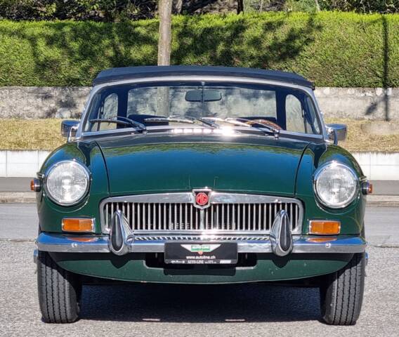 Image 1/17 of MG MGB (1973)