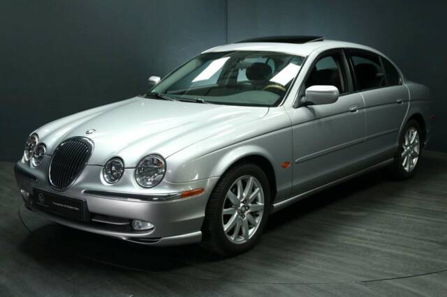 Bild 1/30 von Jaguar S-Type 4.0 V8 (2000)