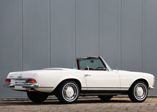 Image 1/56 of Mercedes-Benz 280 SL (1969)