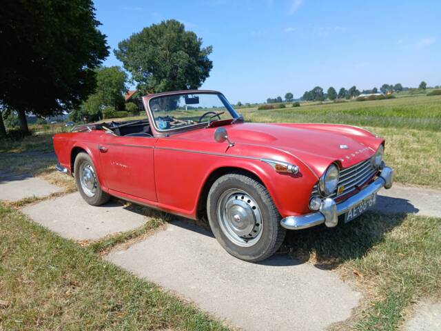 Image 1/7 de Triumph TR 4A (1968)