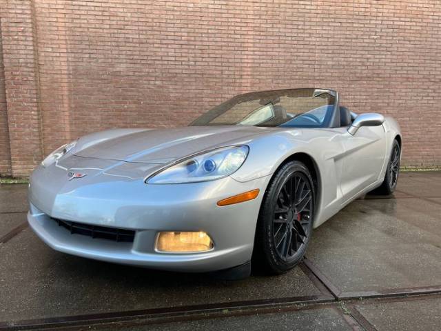 Immagine 1/9 di Chevrolet Corvette (2006)
