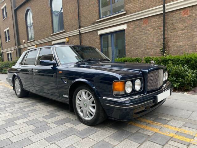 Image 1/50 of Bentley Brooklands R Mulliner (1998)