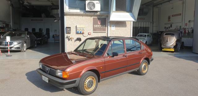 Bild 1/34 von Alfa Romeo Alfasud 1.2 ti (1981)