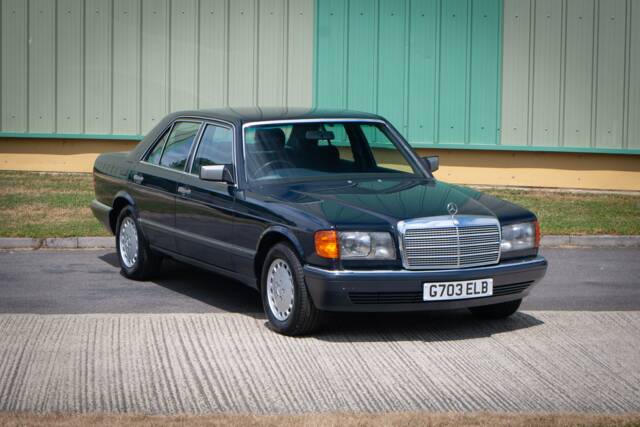 Bild 1/29 von Mercedes-Benz 300 SE (1990)
