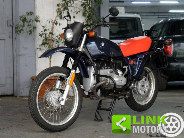 Bild 1/10 von BMW DUMMY (1984)