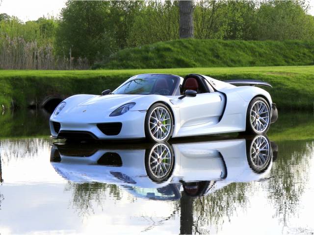 Image 1/35 of Porsche 918 Spyder &quot;Weissach Package&quot; (2015)