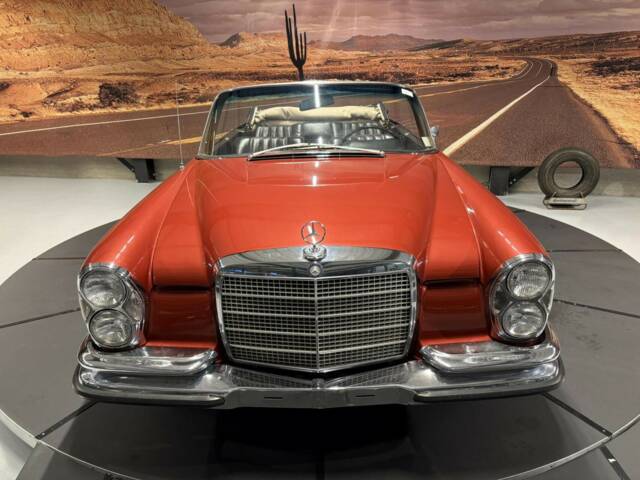 Image 1/49 de Mercedes-Benz 280 SE 3,5 (1971)