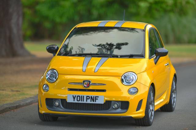 Bild 1/49 von Abarth 695 Tributo Ferrari (2011)