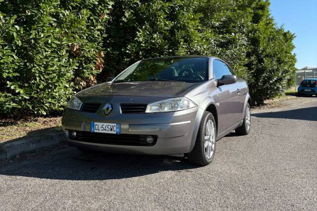 Image 1/9 of Renault Mégane CC 2.0 16V (2004)