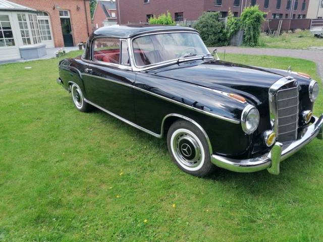 Afbeelding 1/6 van Mercedes-Benz 220 SE (1960)