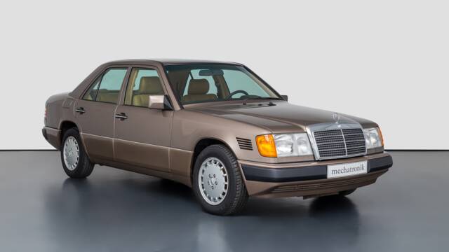 Immagine 1/7 di Mercedes-Benz 300 D Turbo (1991)
