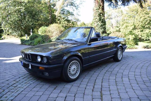 Afbeelding 1/13 van BMW 318i (1993)